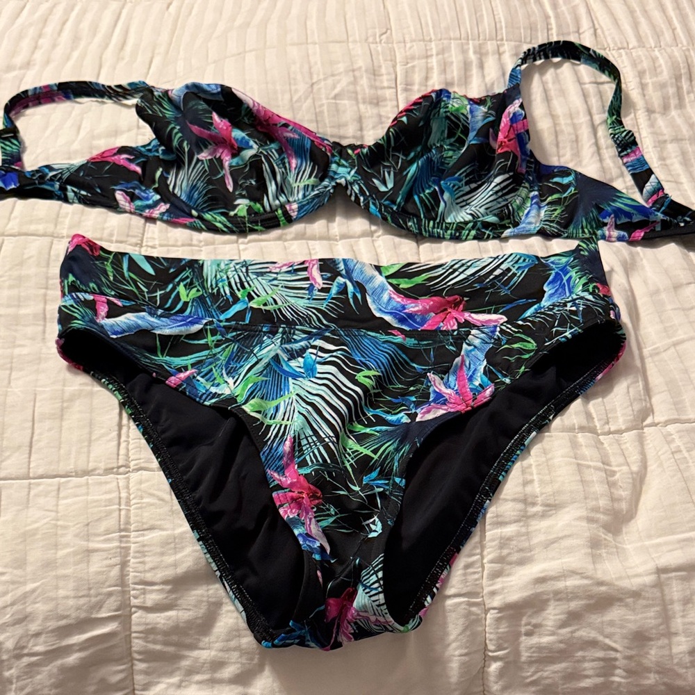Freya Tropical Print Bikini in Black and Pink